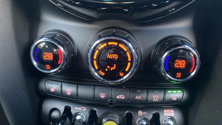 MINI Hatchback 135kW Cooper S Level 2 33kWh 3dr Auto Electric Hatchback